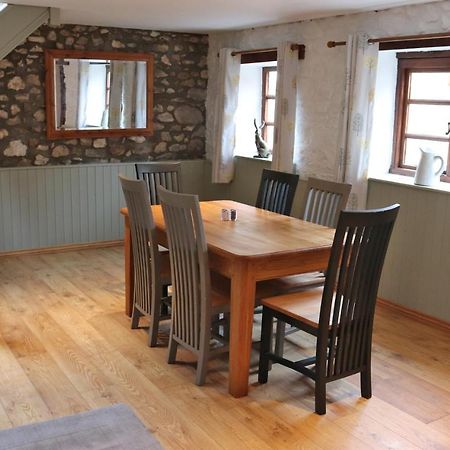 Pullman Cottage - The Culm Valley Inn Culmstock エクステリア 写真