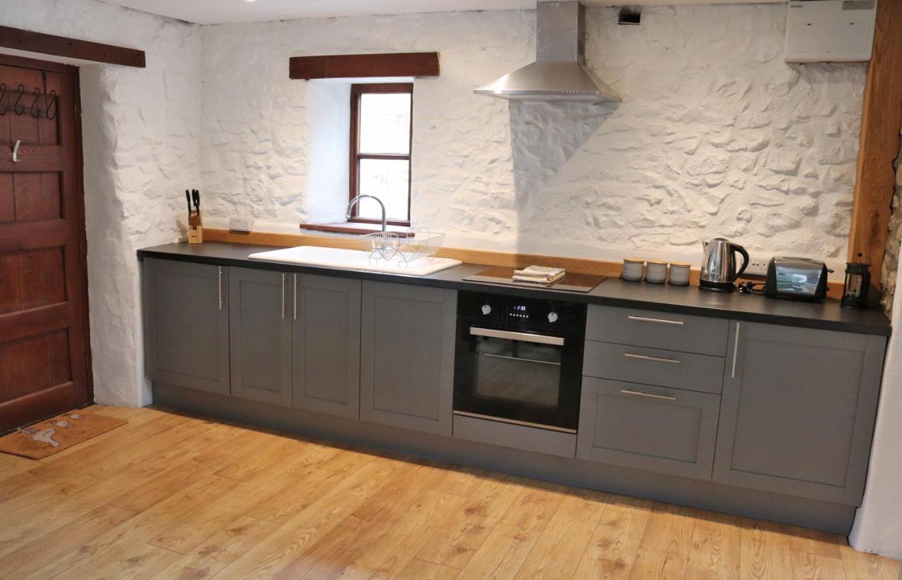 Pullman Cottage - The Culm Valley Inn Culmstock エクステリア 写真
