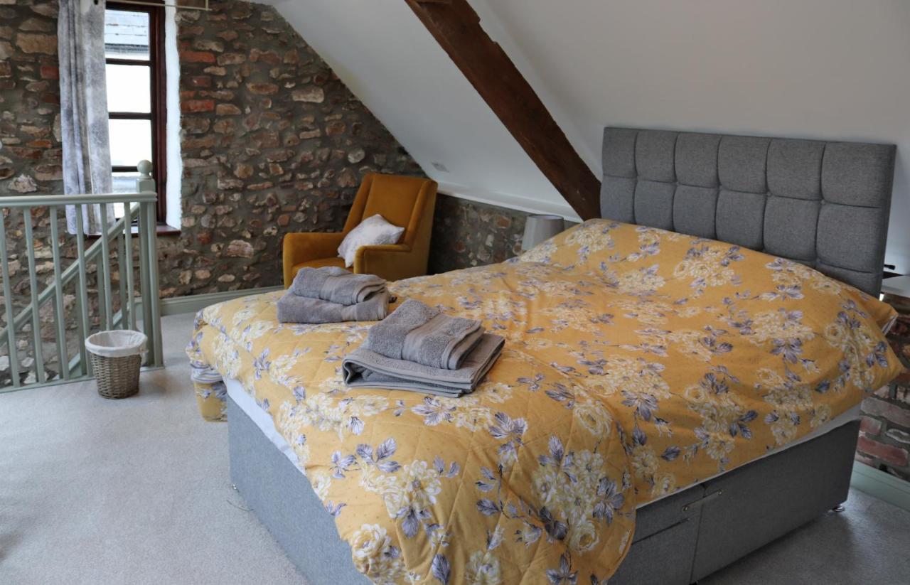 Pullman Cottage - The Culm Valley Inn Culmstock エクステリア 写真